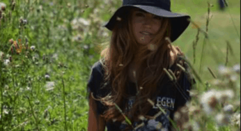 Ancient Power of Bees: Interview with Beekeeper’s Natural Founder Carly Stein
