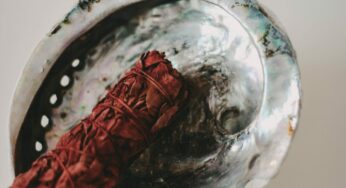 9 Benefits of Burning Sage and Smoke Cleansing.